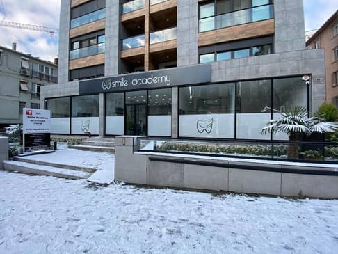 Slider image (6) Esthetic Smile Academy 